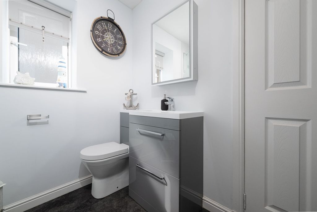 Additional image 9 of 4 bed detached house for saleTummel Road, Wemyss Bay PA18