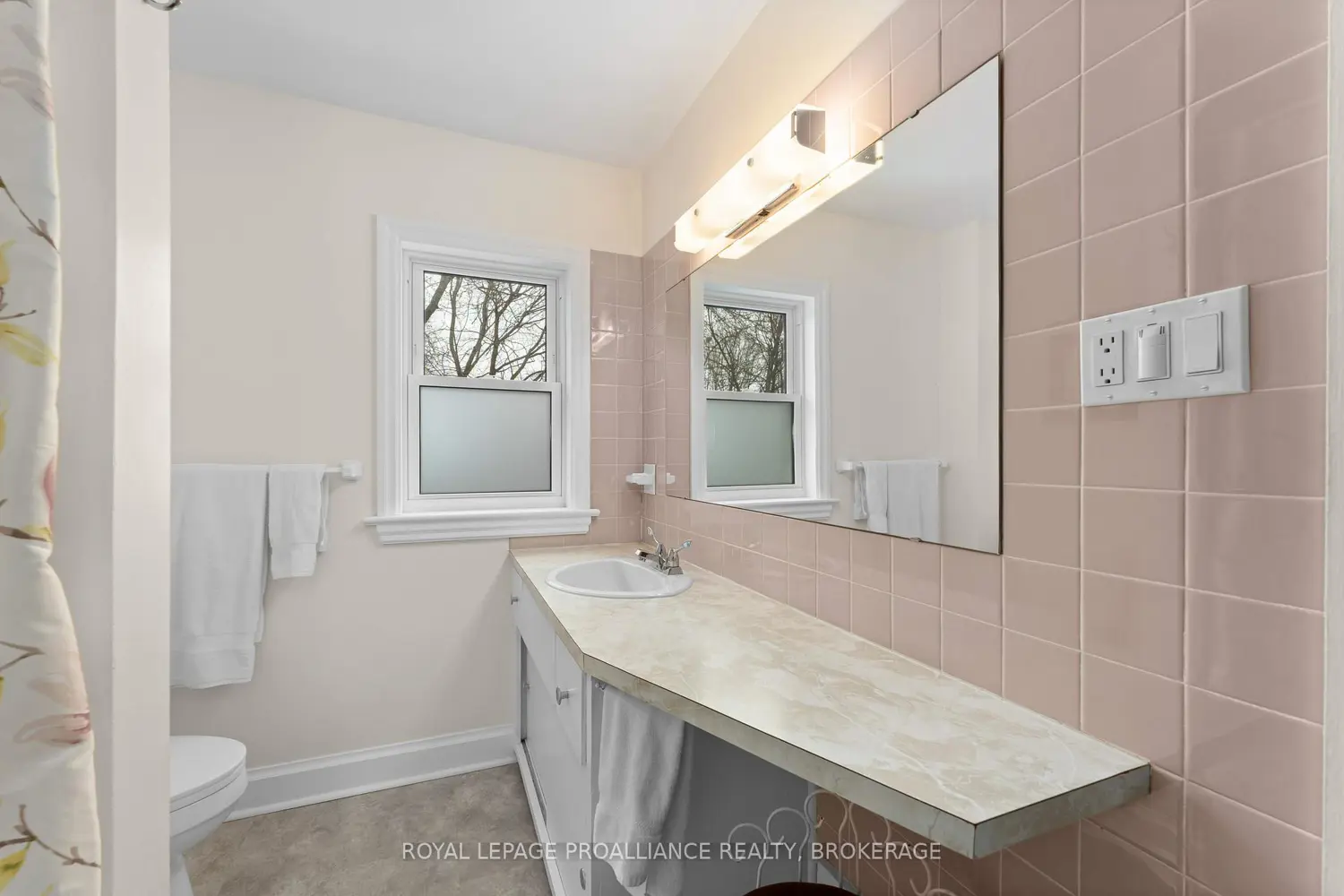 Additional image 6 of 201 Willingdon Avenue