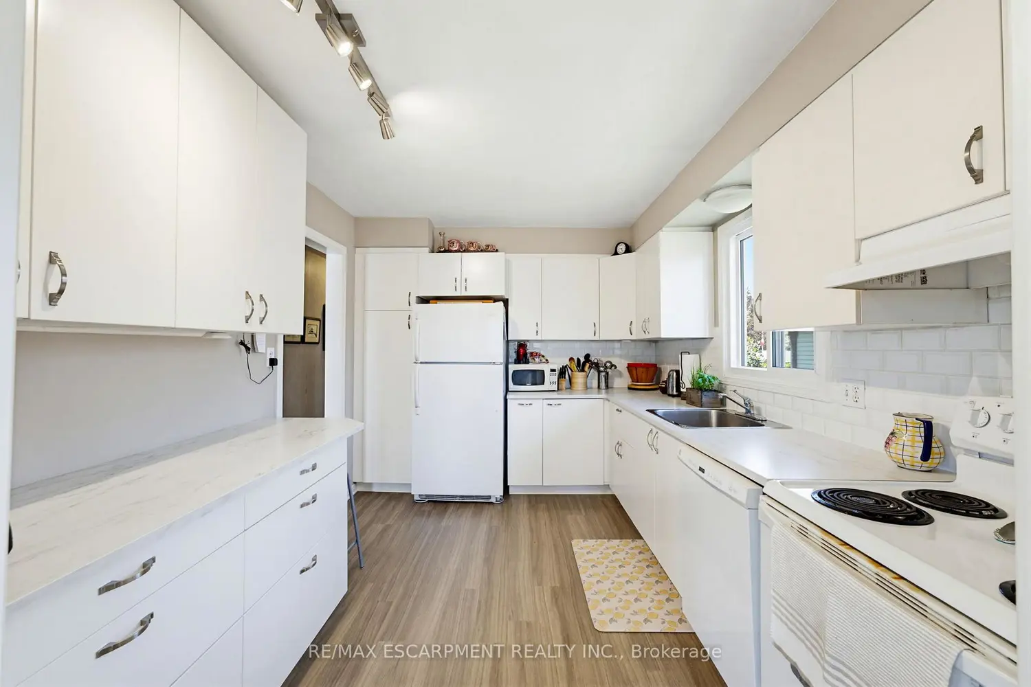 Additional image 3 of 3956 Old Orchard Way