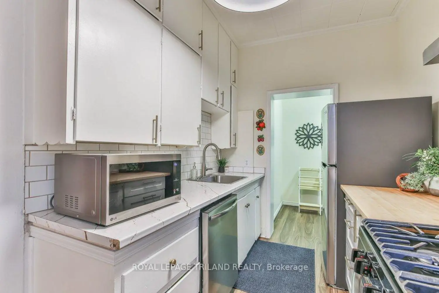 Additional image 9 of 941 Queens Avenue