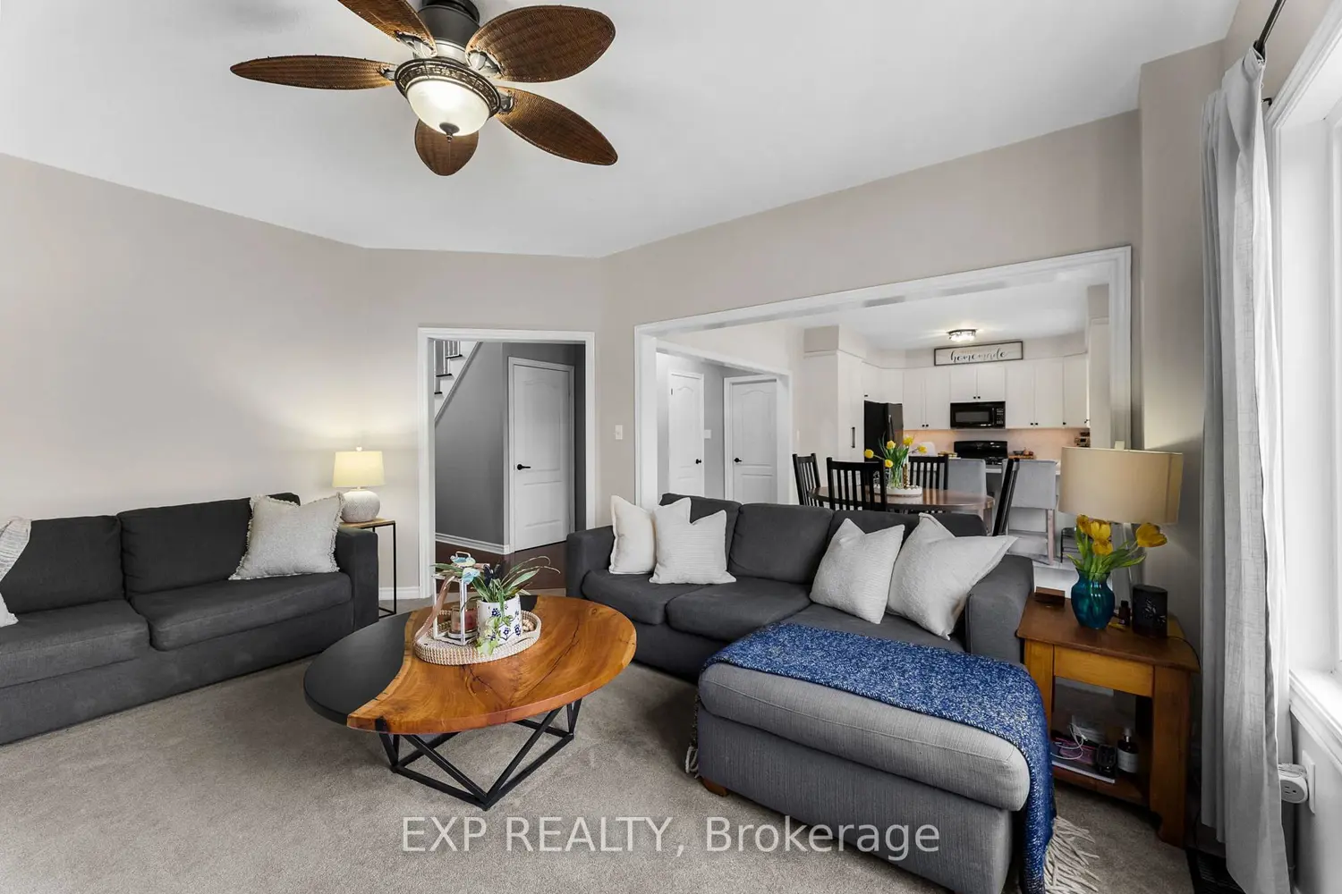 14 Whitestone Drive photo 3