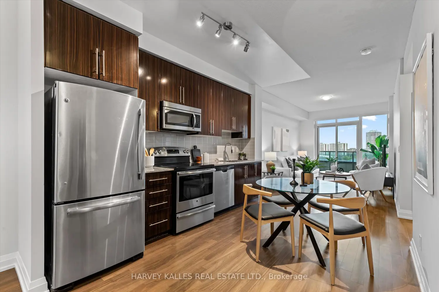 Additional image 8 of 7171 Yonge Street 709