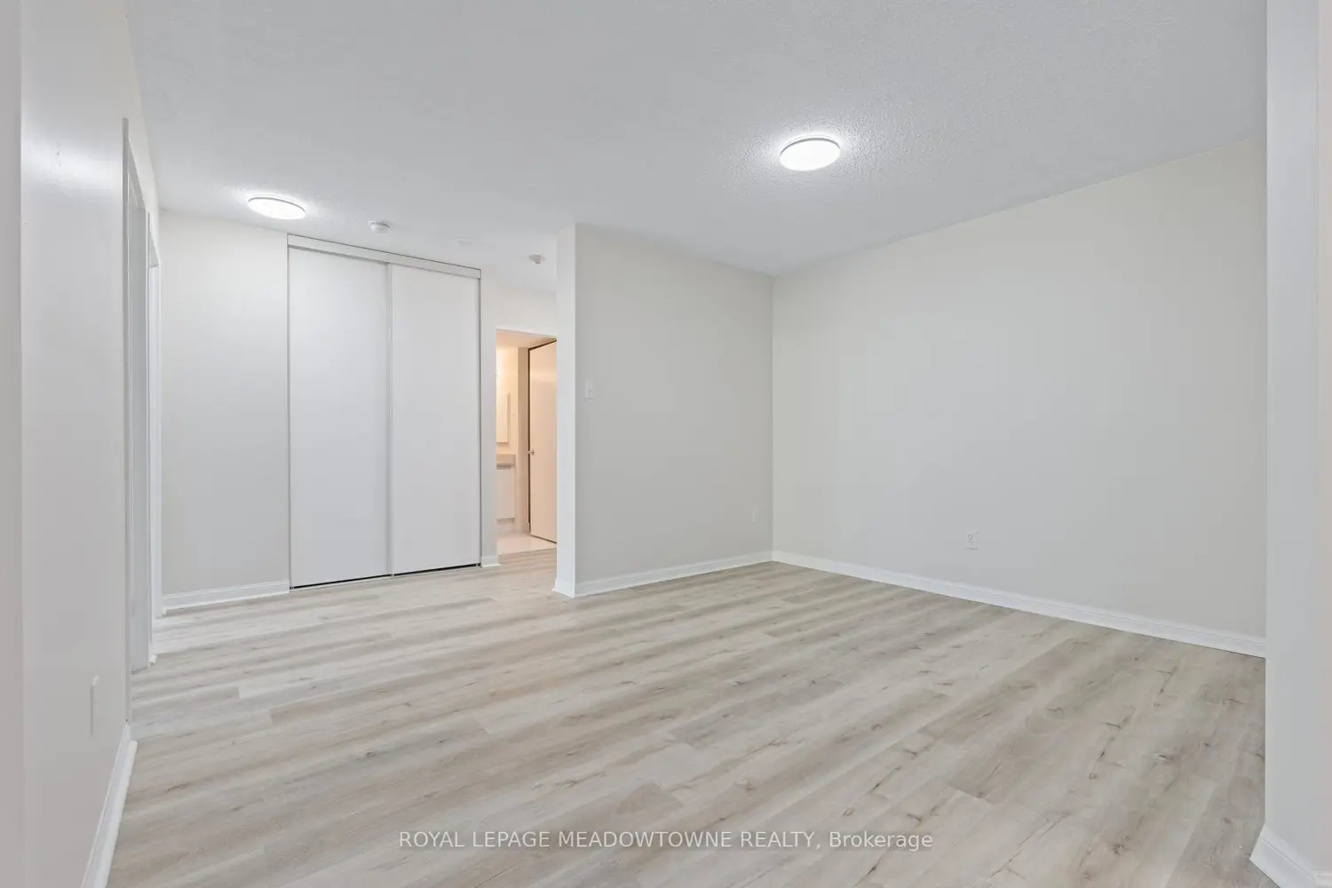 Additional image 8 of 10 Laurelcrest Street 104
