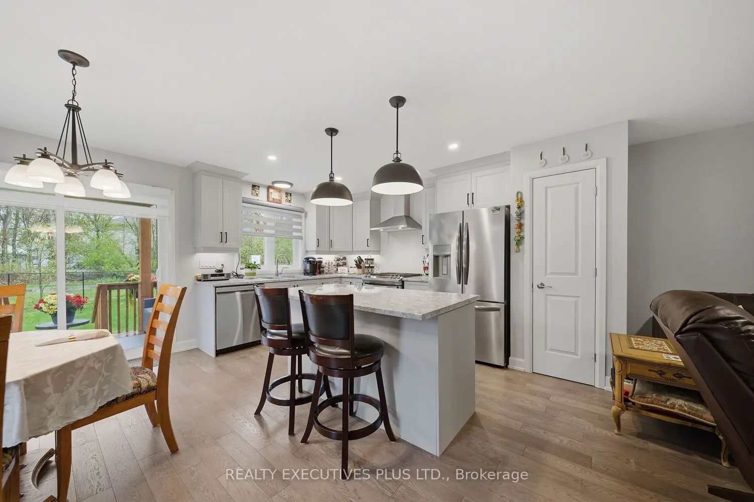 Additional image 5 of 405 Voyageur Place