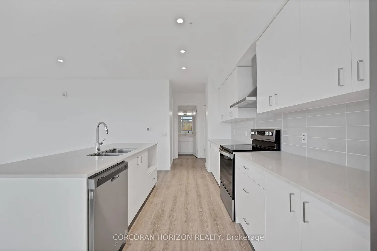 Additional image 9 of 50 Grand Avenue 901