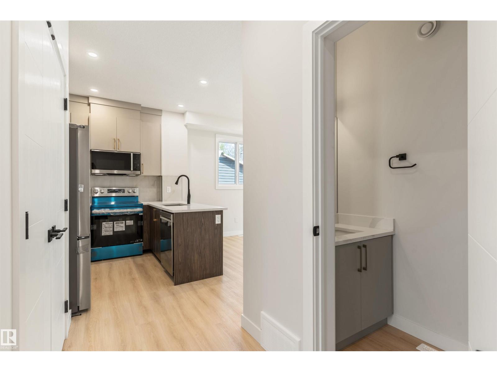 Additional image 6 of 11229 96 Street NW, Edmonton, AB, T5T1G1