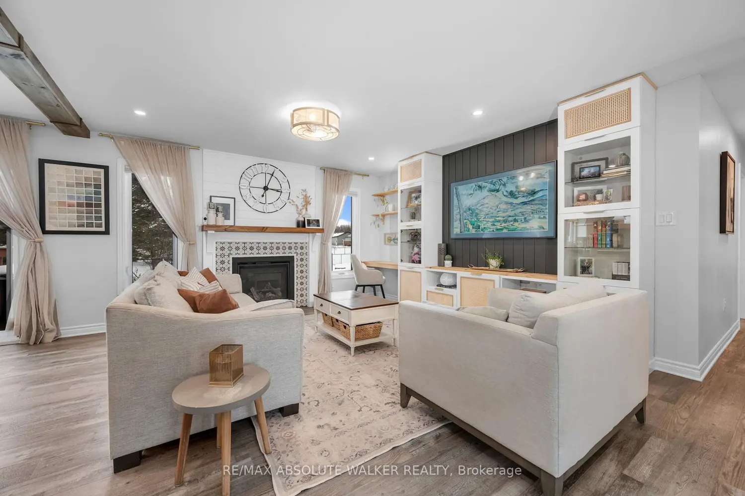 168 Roxanne Street photo 4