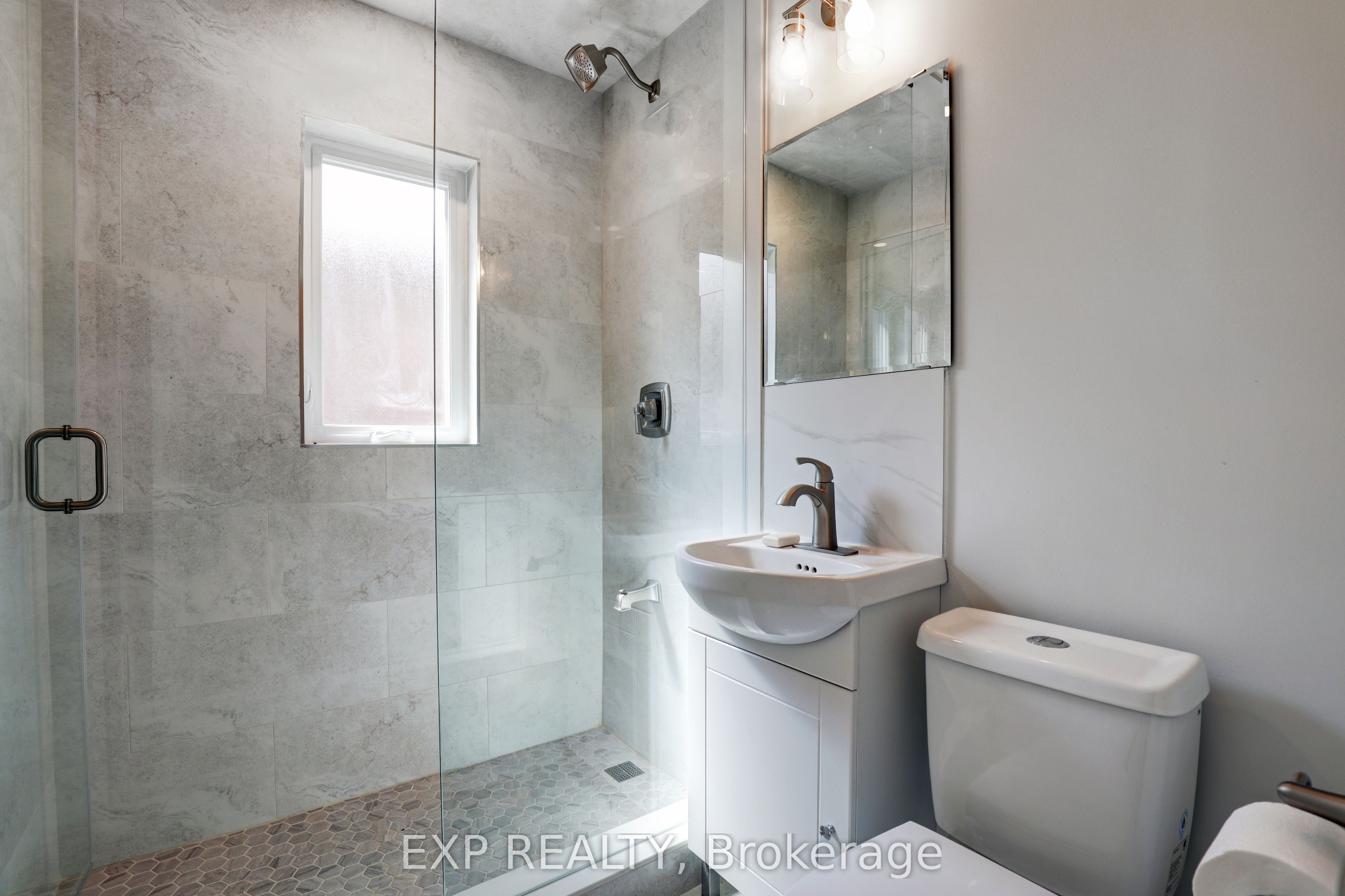 Additional image 6 of Main-432 Mortimer Avenue, Toronto, ON, M4J 2G9