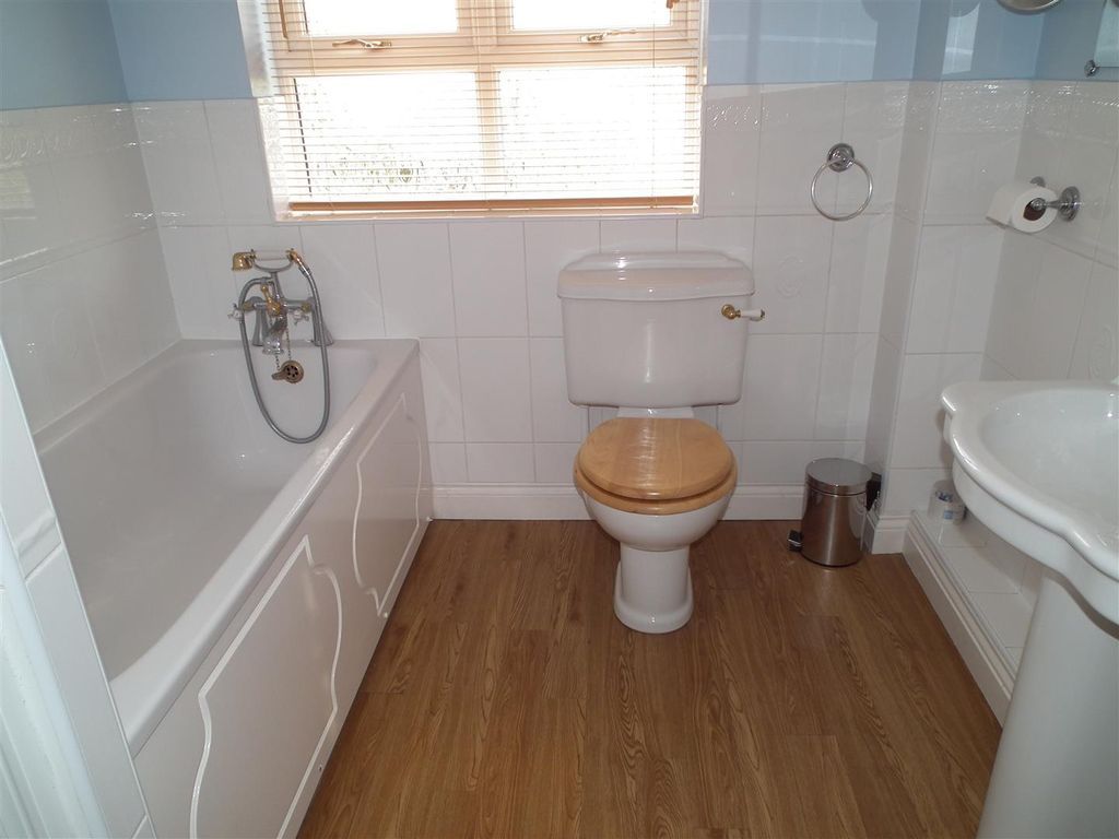 Additional image 14 of 5 bed detached house to rentAbington Vale, Northampton NN3