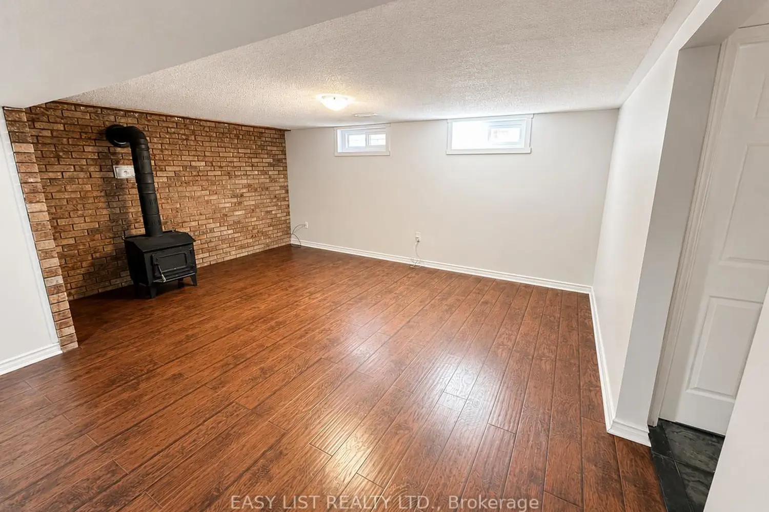 Additional image 19 of 75 Courtland Avenue