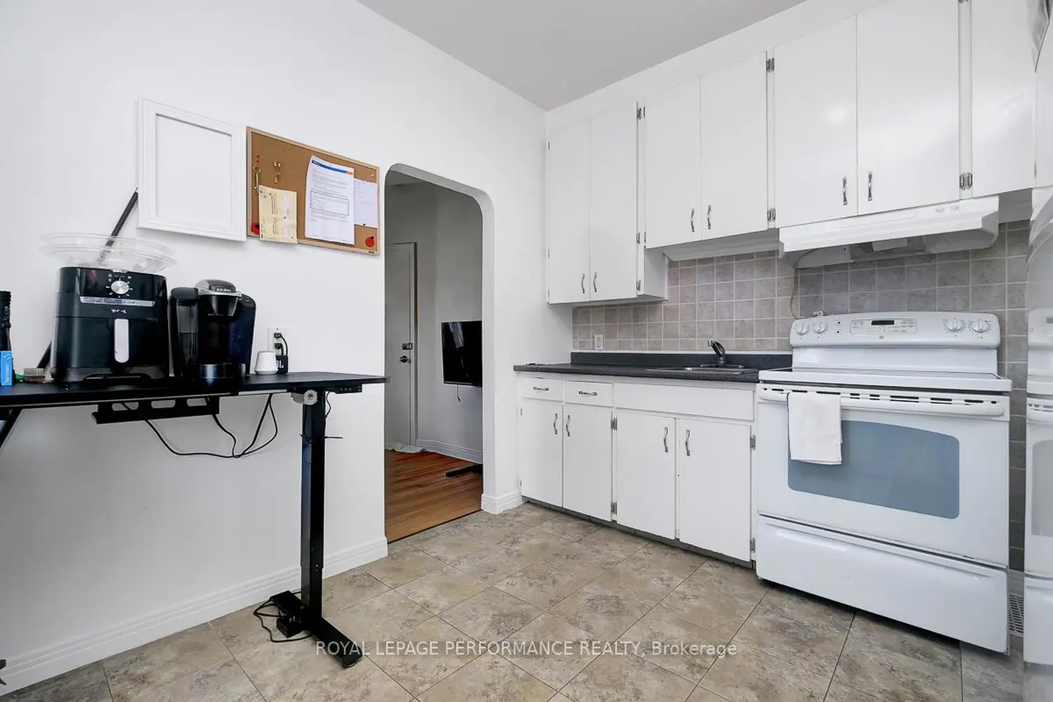 Additional image 7 of 228 Carillon Street