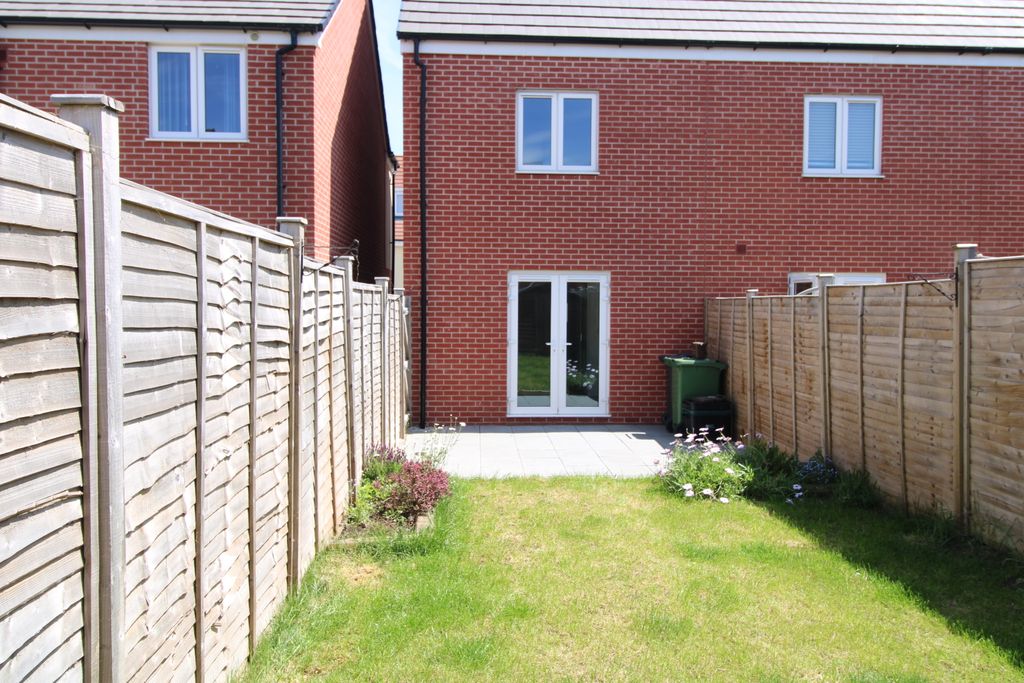 Additional image 11 of 3 bed town house to rentWestminster Way, Bridgwater TA6