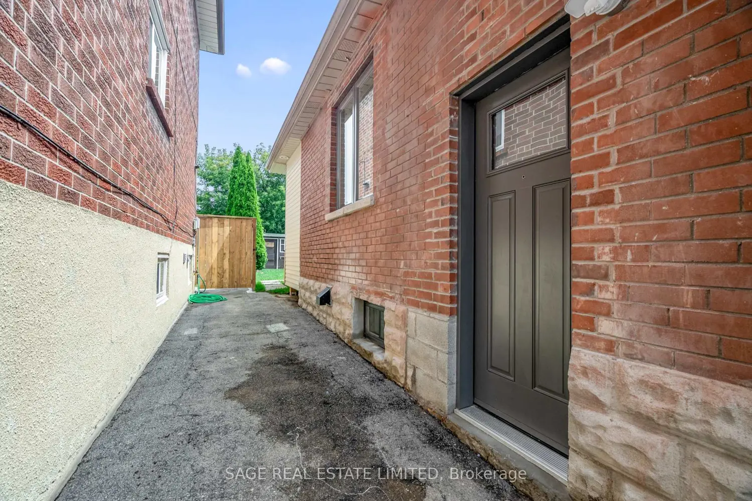 Additional image 17 of 25 Chamberlain Avenue