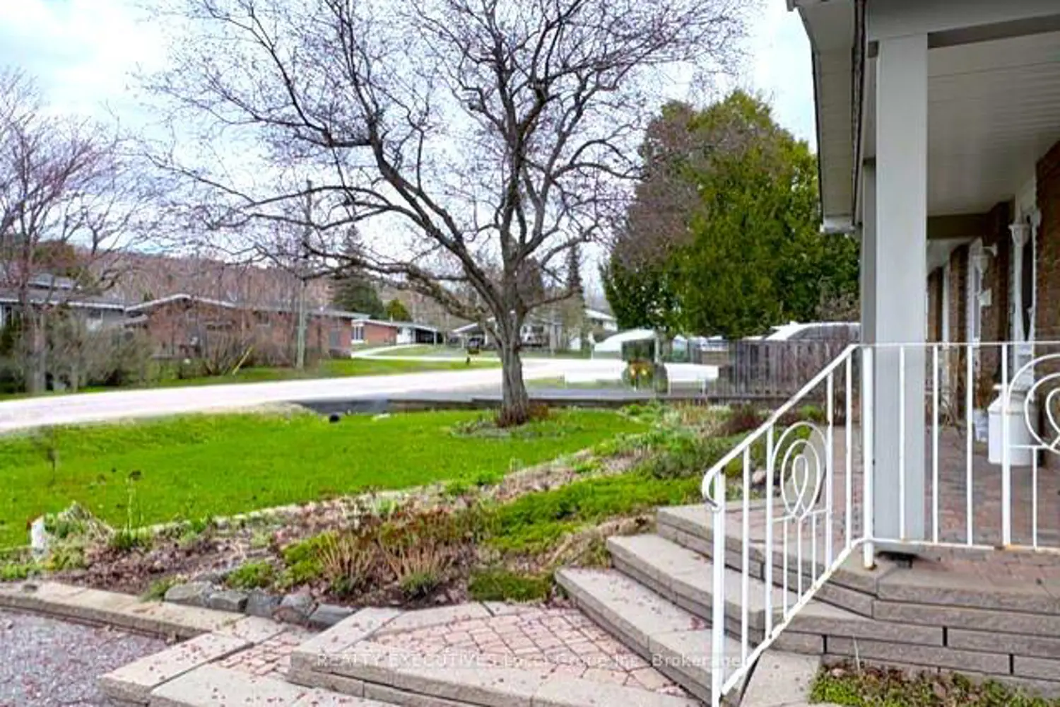Additional image 3 of 320 Justin Street