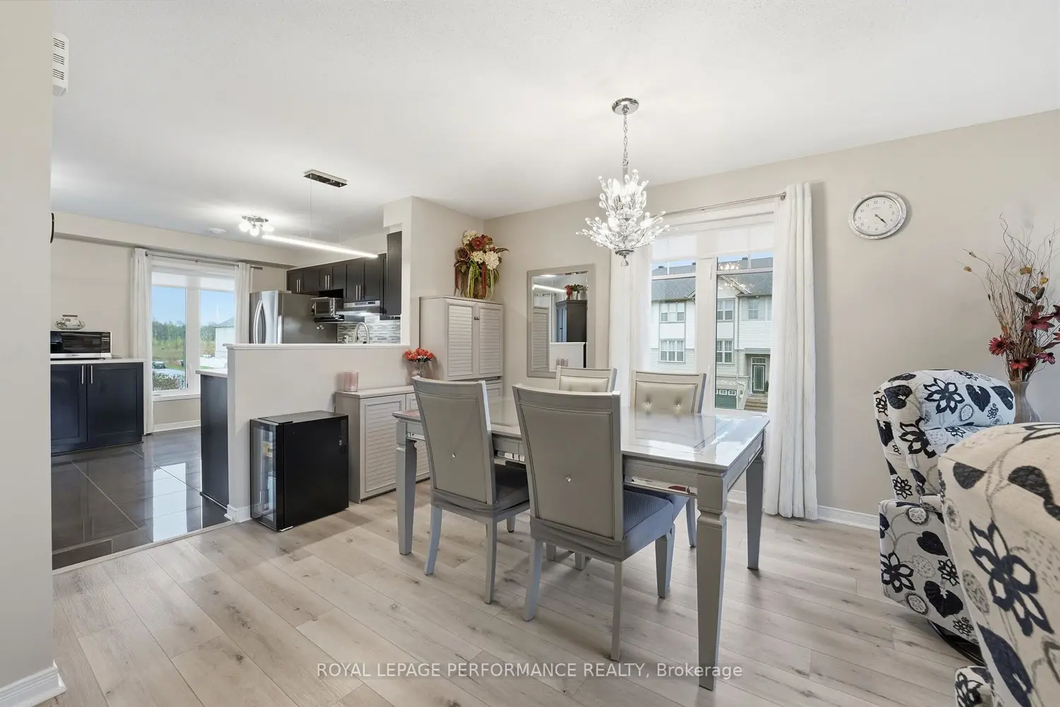 302 Galston Private photo 3