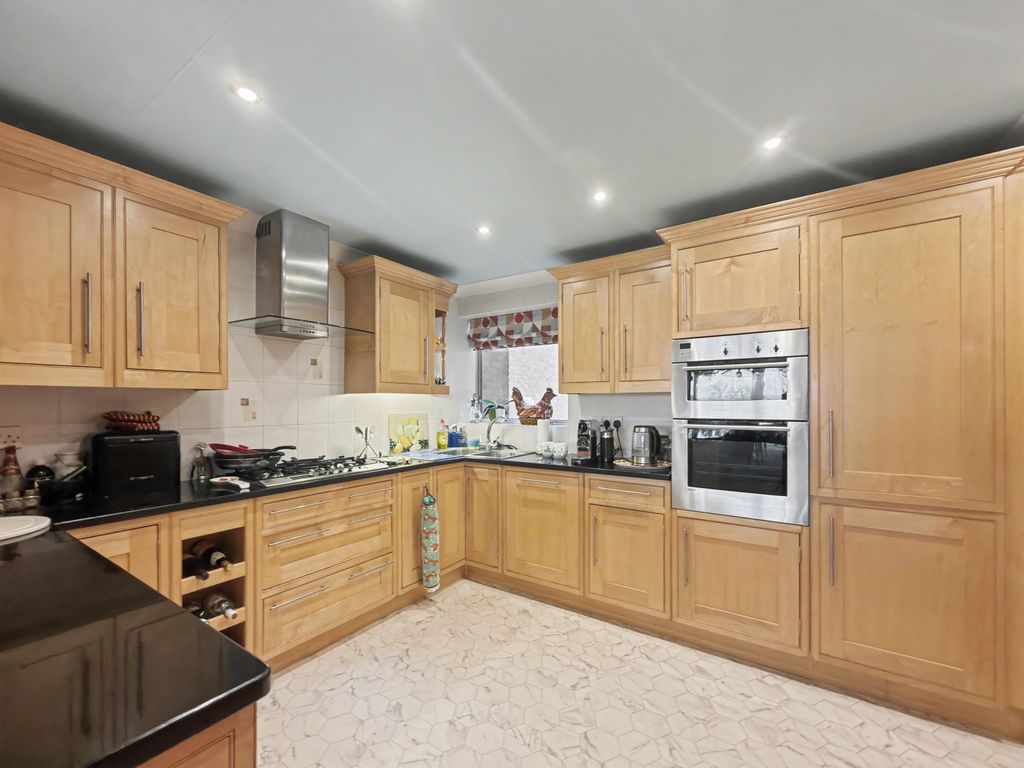Additional image 4 of 3 bed flat for saleHarbour Watch, 391 Sandbanks Road, Poole BH14
