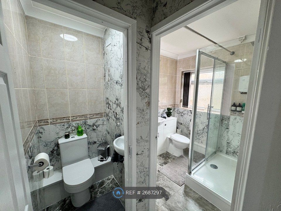 Additional image 10 of 3 bed semi-detached house to rentWanlip Lane, Birstall, Leicester LE4