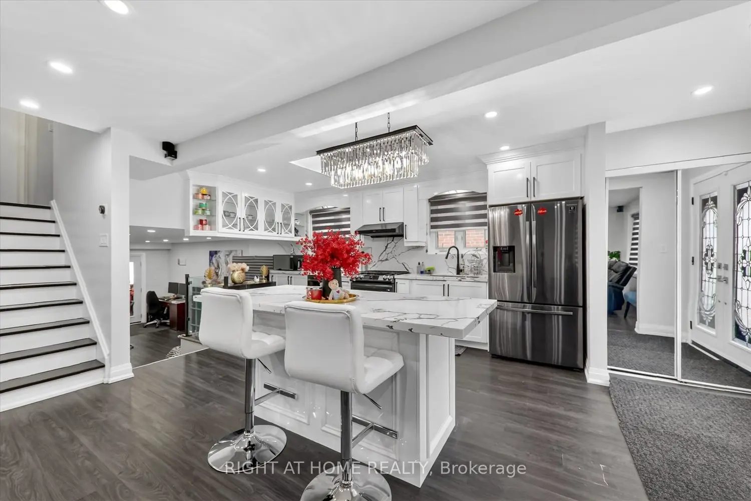 314 Morrish Road photo 3
