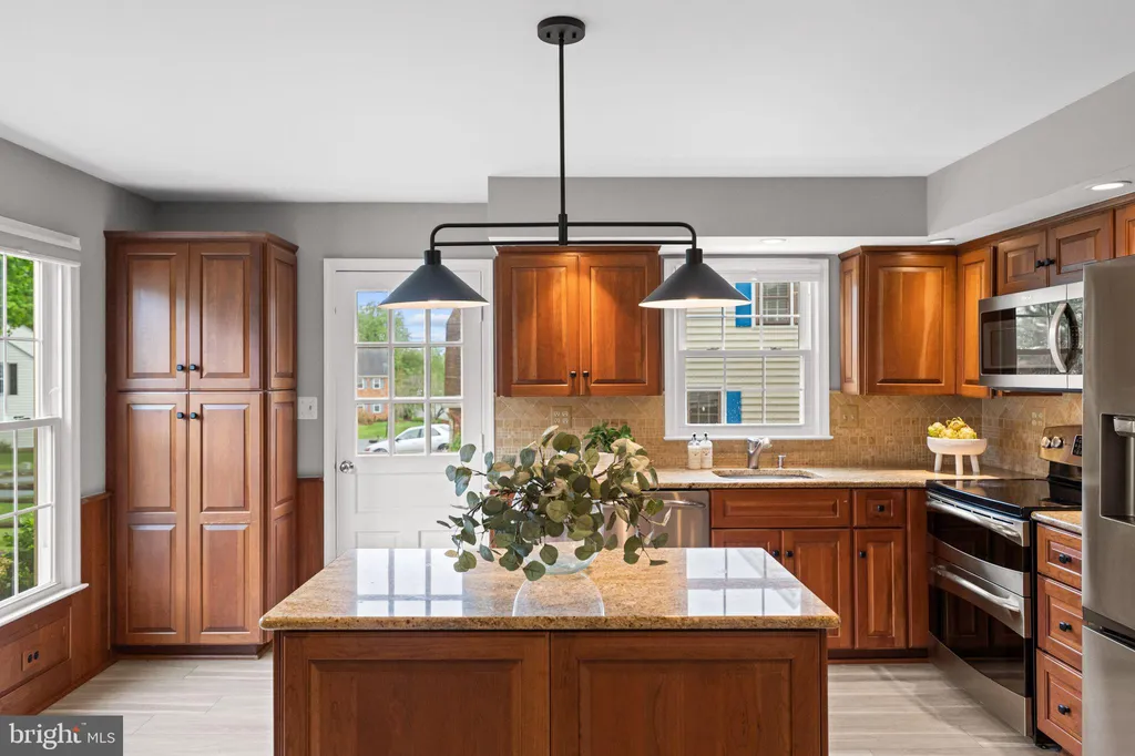 Additional image 15 of 10028 Dellcastle Rd, Gaithersburg, MD 20886