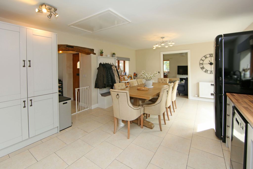 Additional image 6 of 3 bed detached house to rentGolf Links Lane, Telford TF1