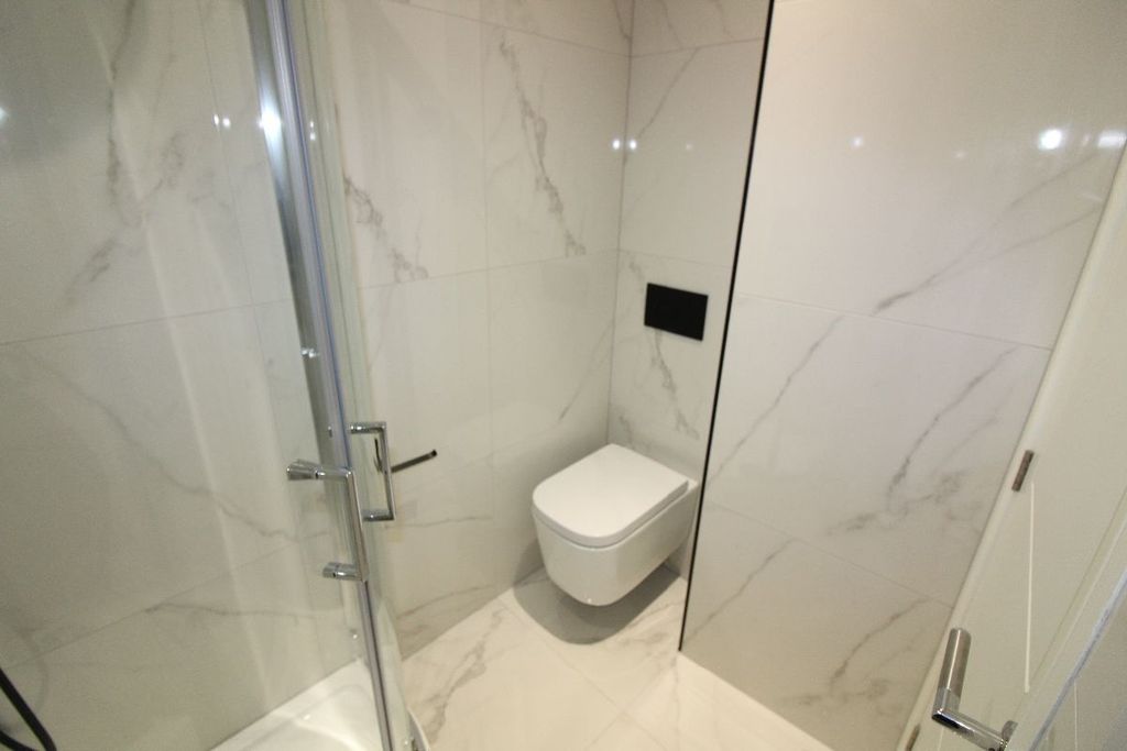 Additional image 6 of 3 bed flat to rentCity Bridge Apartments, Glovers Court, Preston PR1