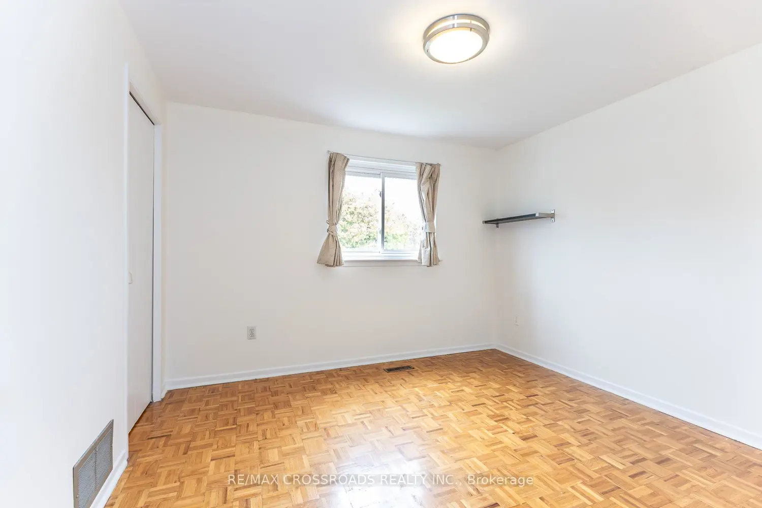 Additional image 11 of 7340 Leesburg Street