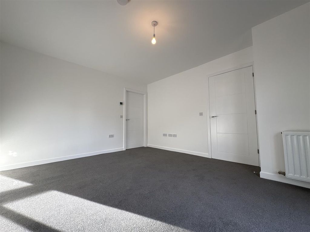 Additional image 2 of 3 bed property to rentLapwing Drive, Perth PH1