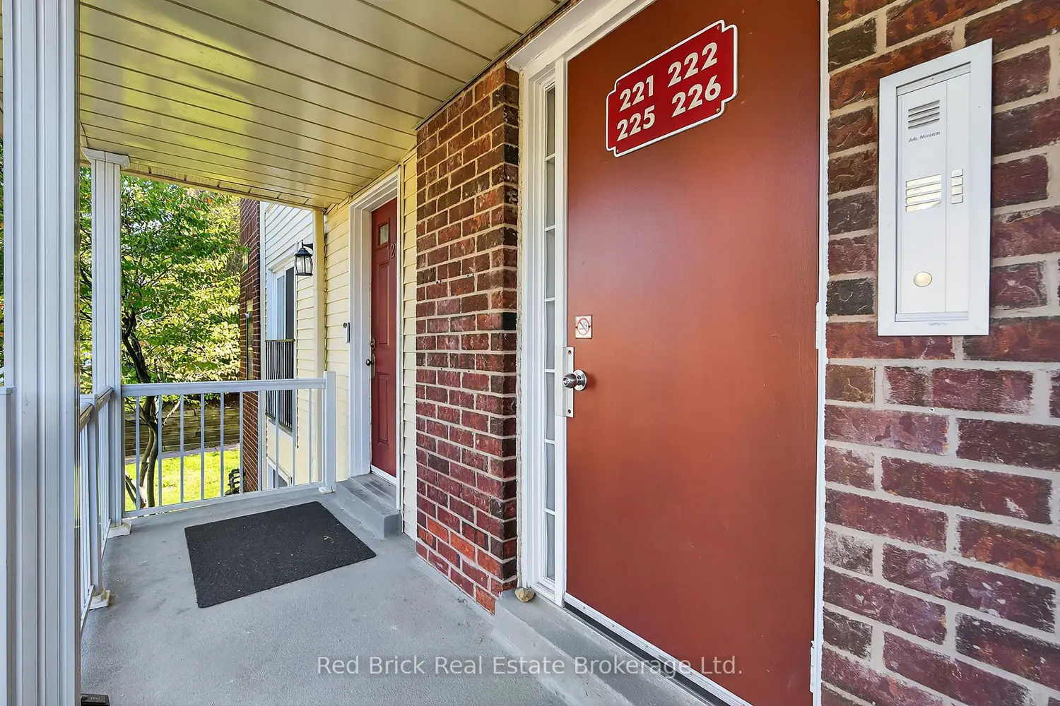 458 Janefield Avenue 221 photo 2
