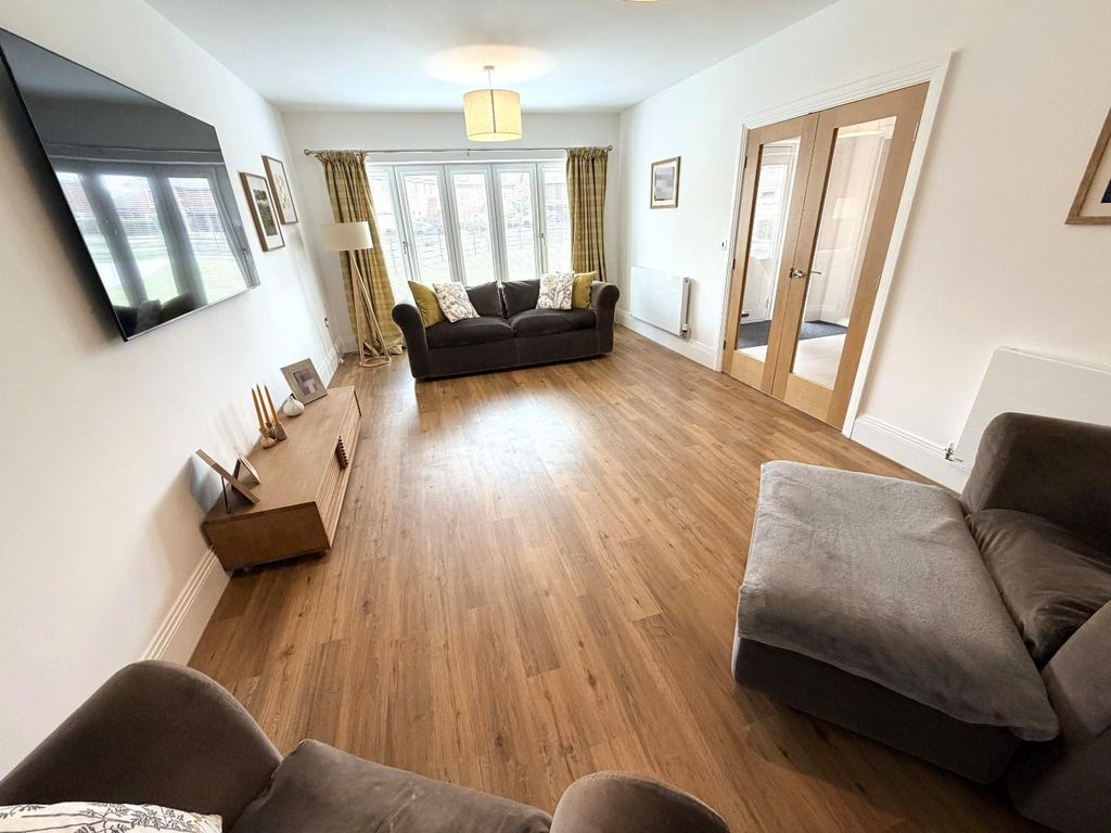 Additional image 4 of 4 bed detached house for saleMayfair Gardens, Hartlepool TS26