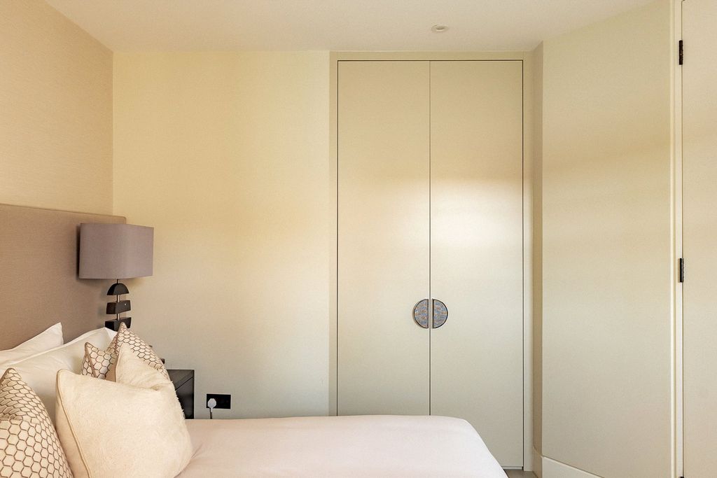 Additional image 13 of 4 bed terraced house for saleSt Luke's Street, Chelsea SW3