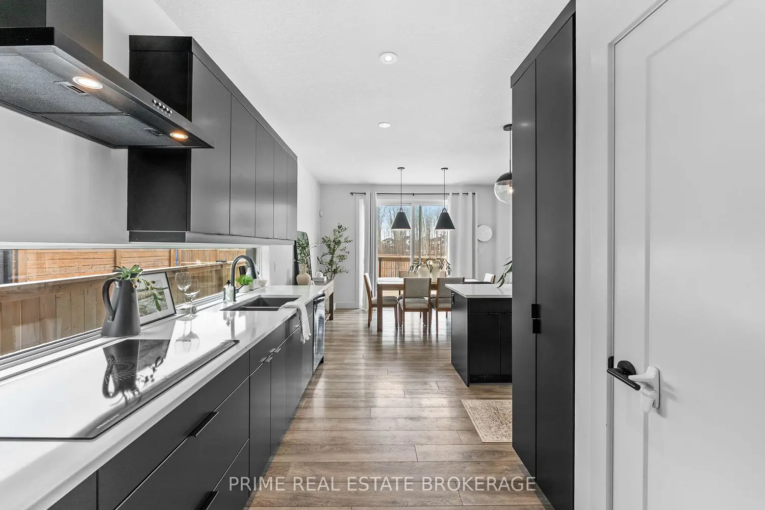 Additional image 9 of 1577 Applerock Avenue