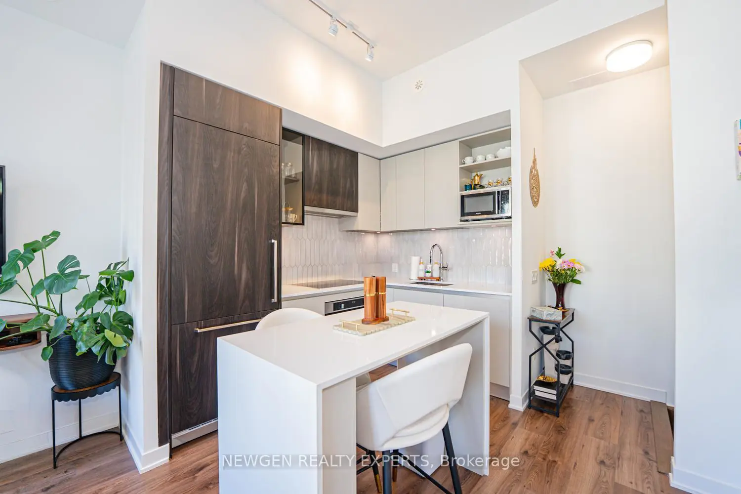 3020 Trailside Drive 129