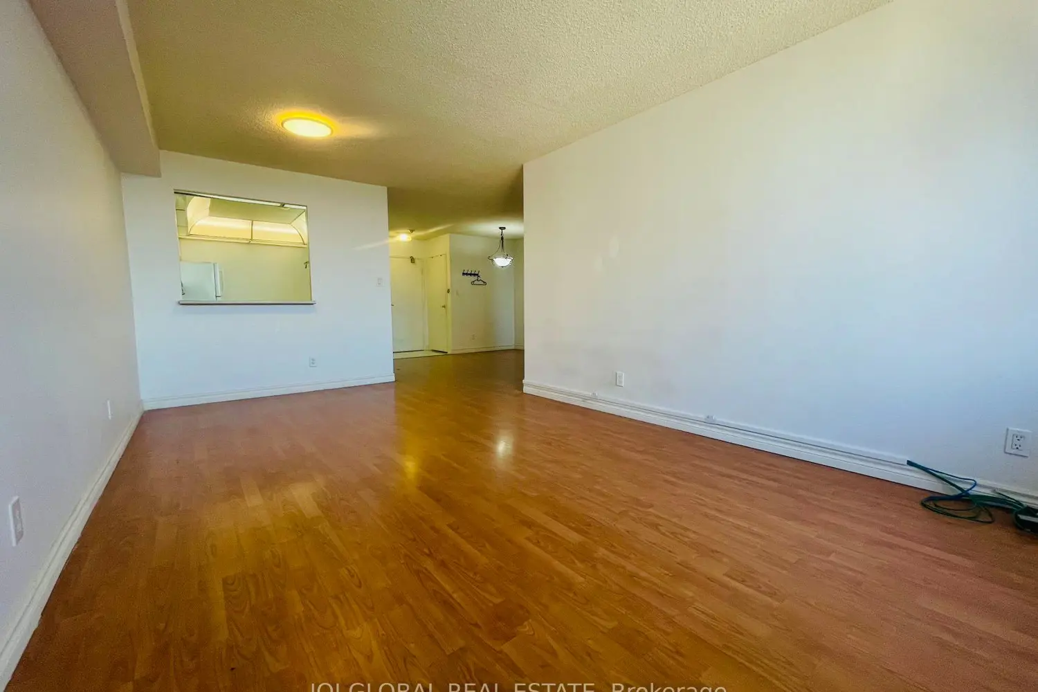 75 Bamburgh Circle 1615 photo 5