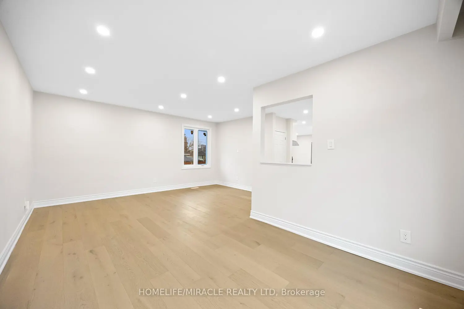 46 Flintwick Drive photo 4