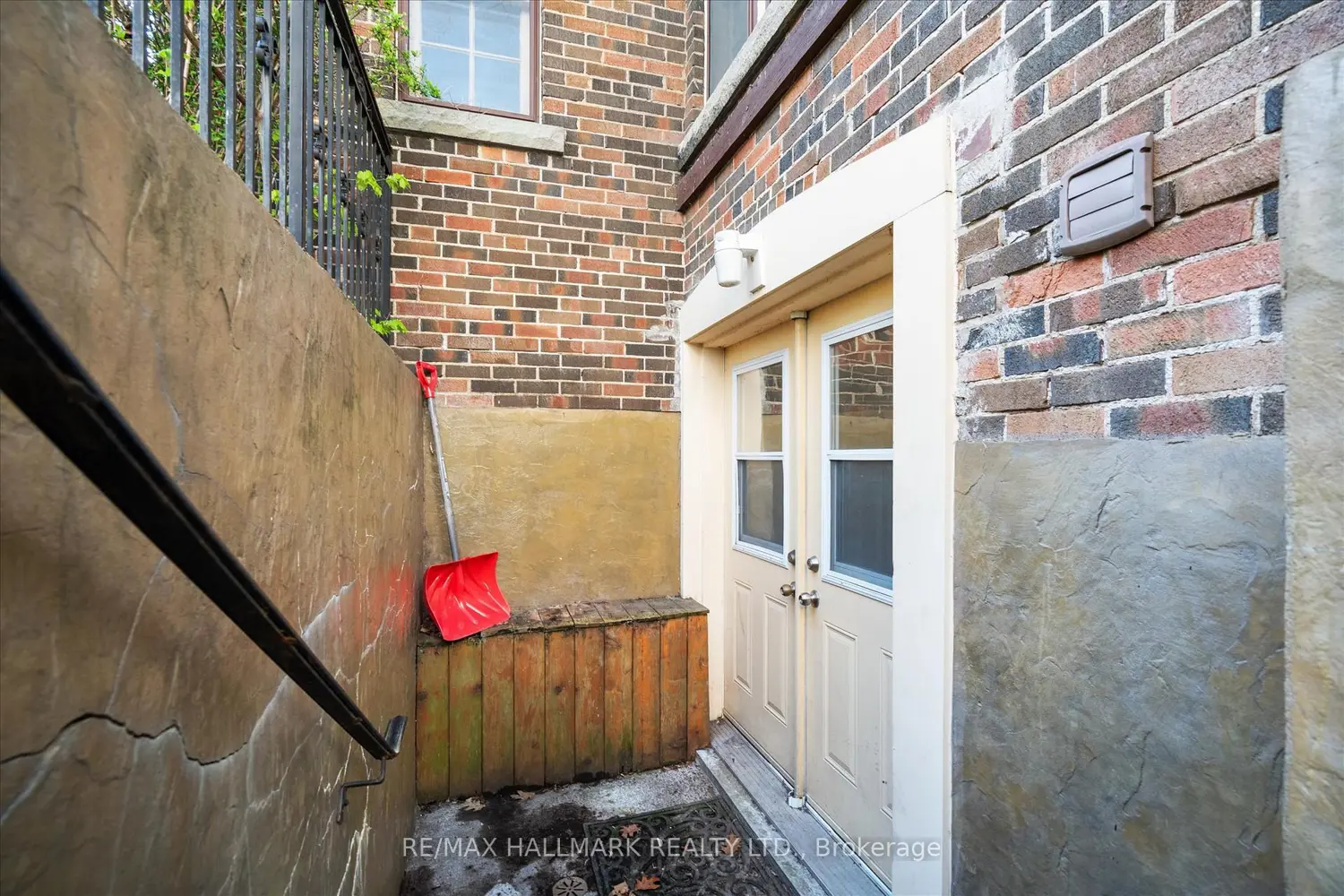 Additional image 9 of 50 Benlamond Avenue