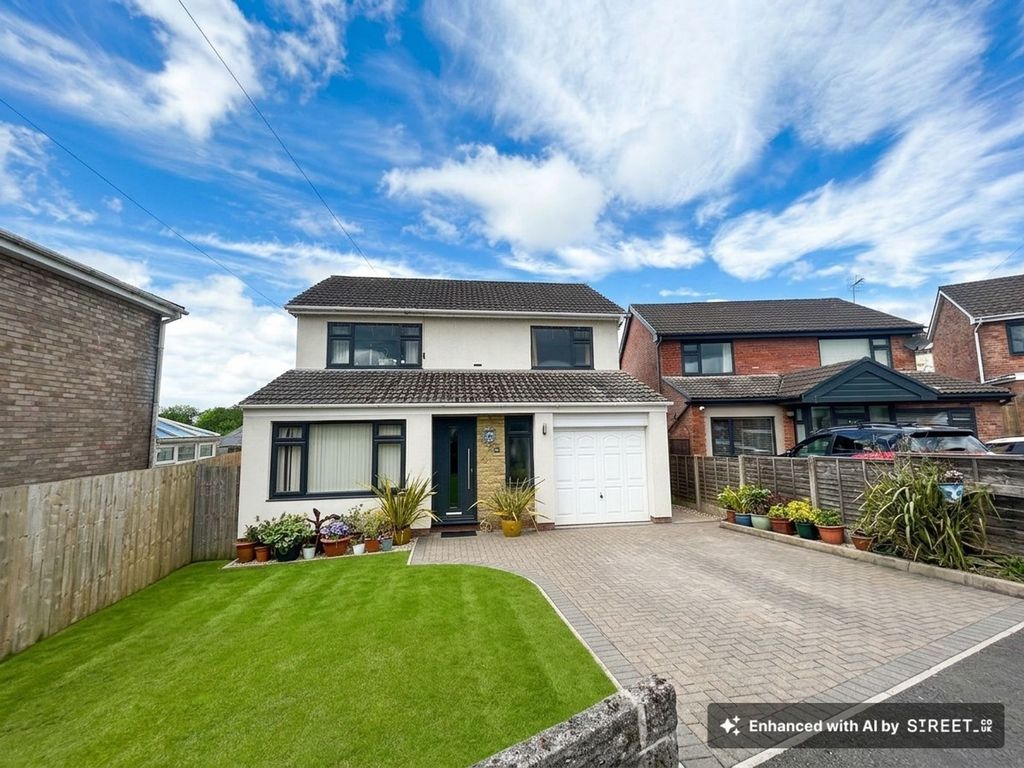 4 bed detached house to rentCastle Meadows, Coity CF35