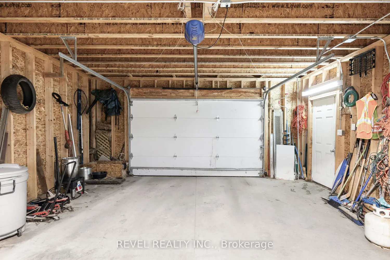 Additional image 14 of 18 Lakeview Boulevard