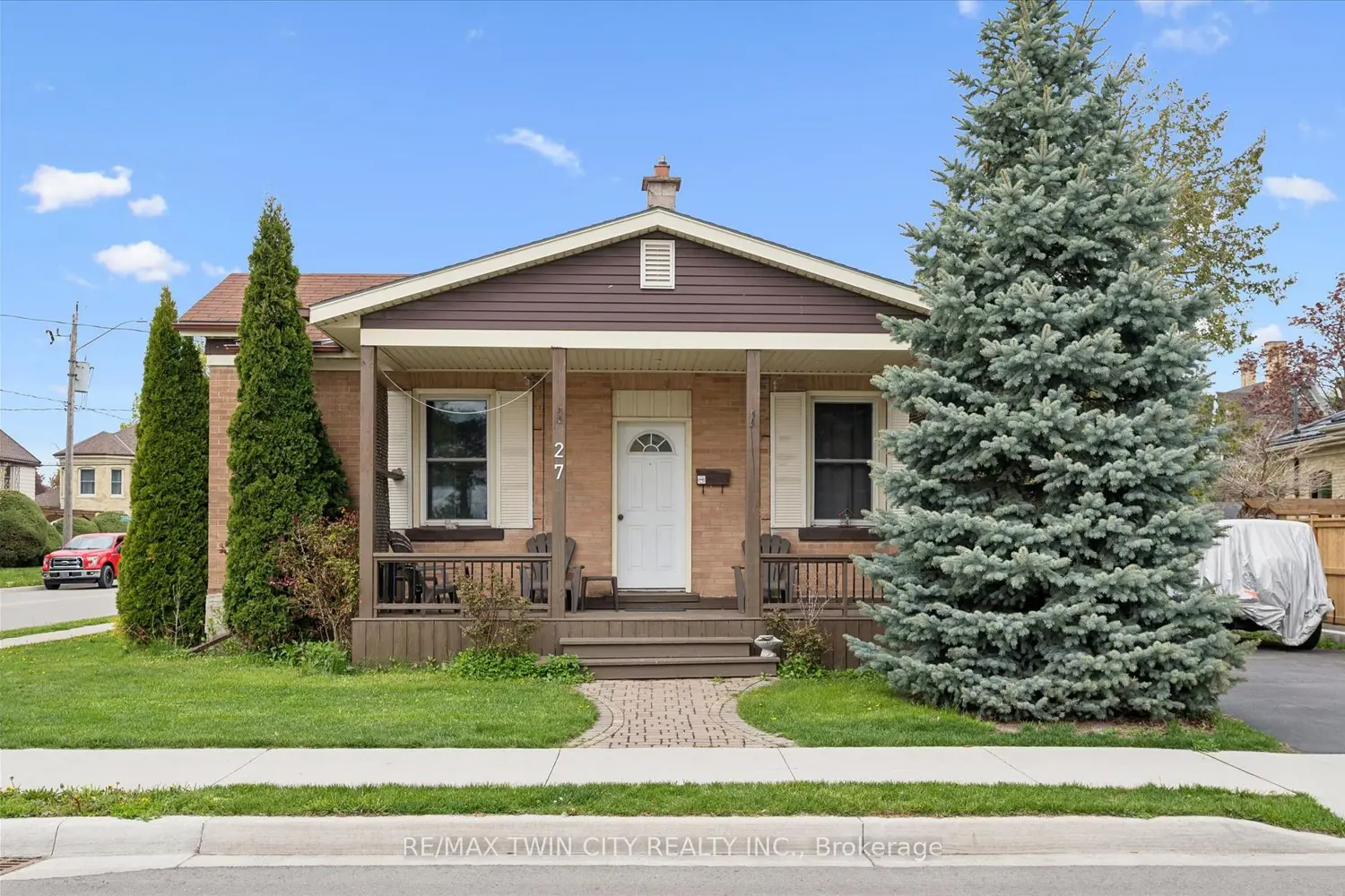 27 Roseview Avenue