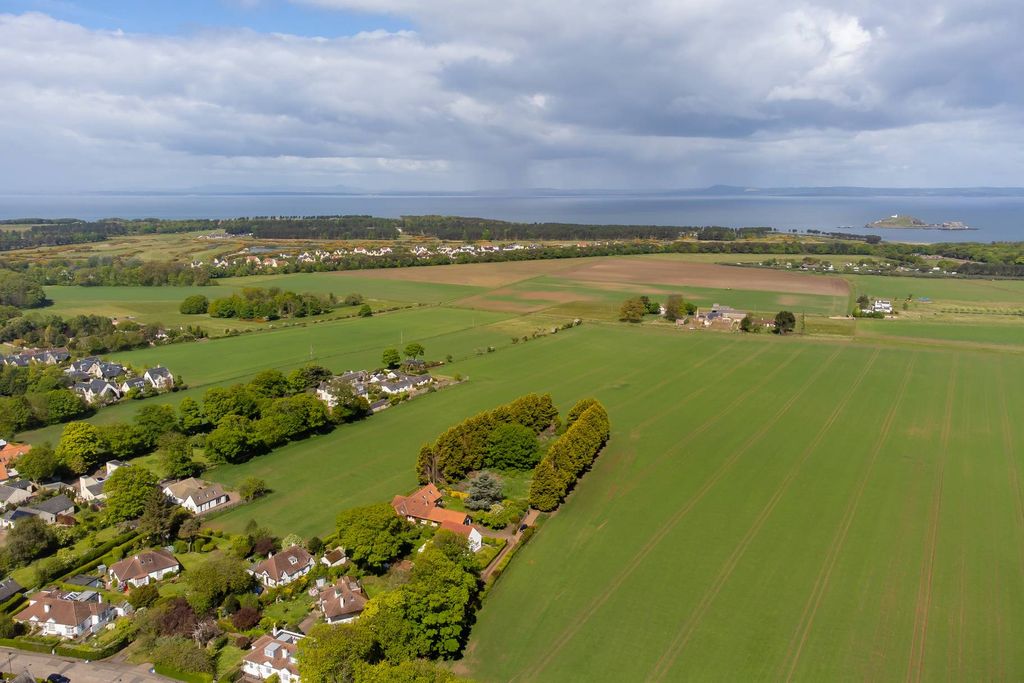 Land for saleDirleton EH39 photo 3