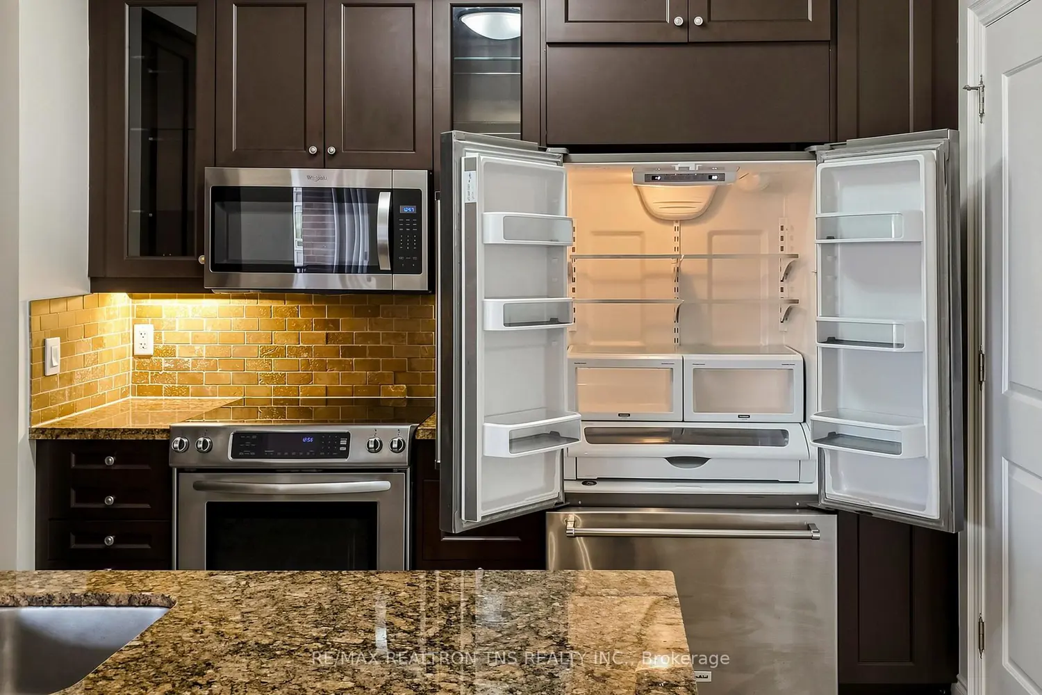 Additional image 9 of 10101 Yonge Street 313