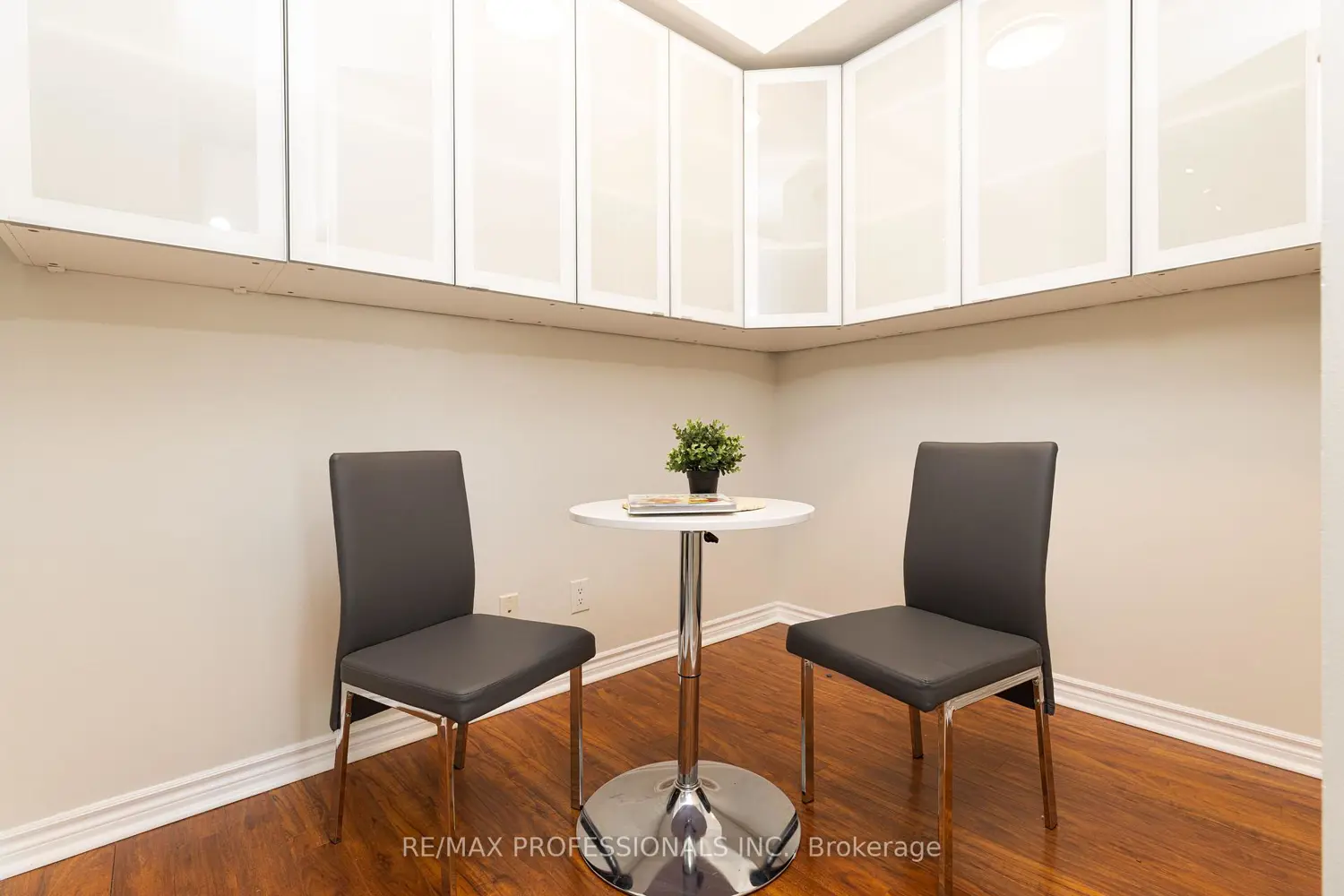 Additional image 14 of 3525 Kariya Drive 2701