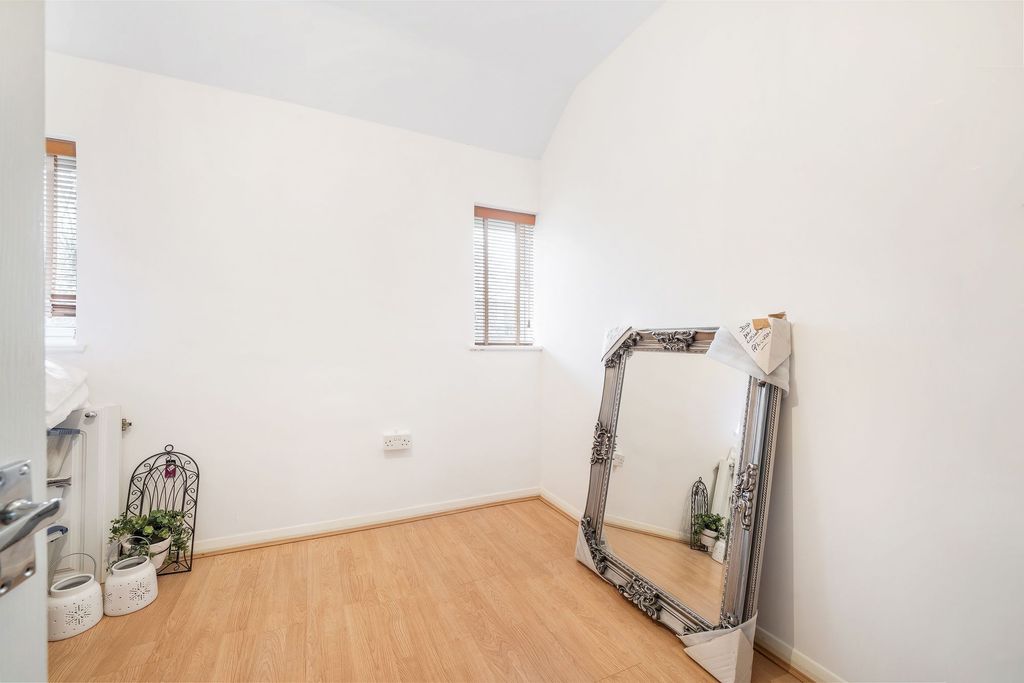 Additional image 9 of 2 bed terraced house for saleLeesons Hill, Orpington BR5