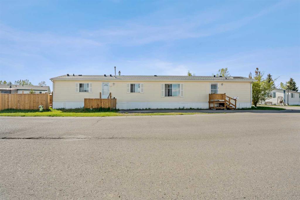 Additional image 3 of 300-1101 84 Street NE, Calgary, AB, T2A 7X2