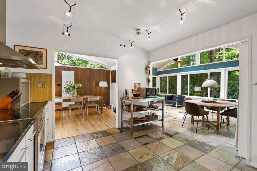 Additional image 39 of 8034 Park Overlook Drive, Bethesda, MD 20817