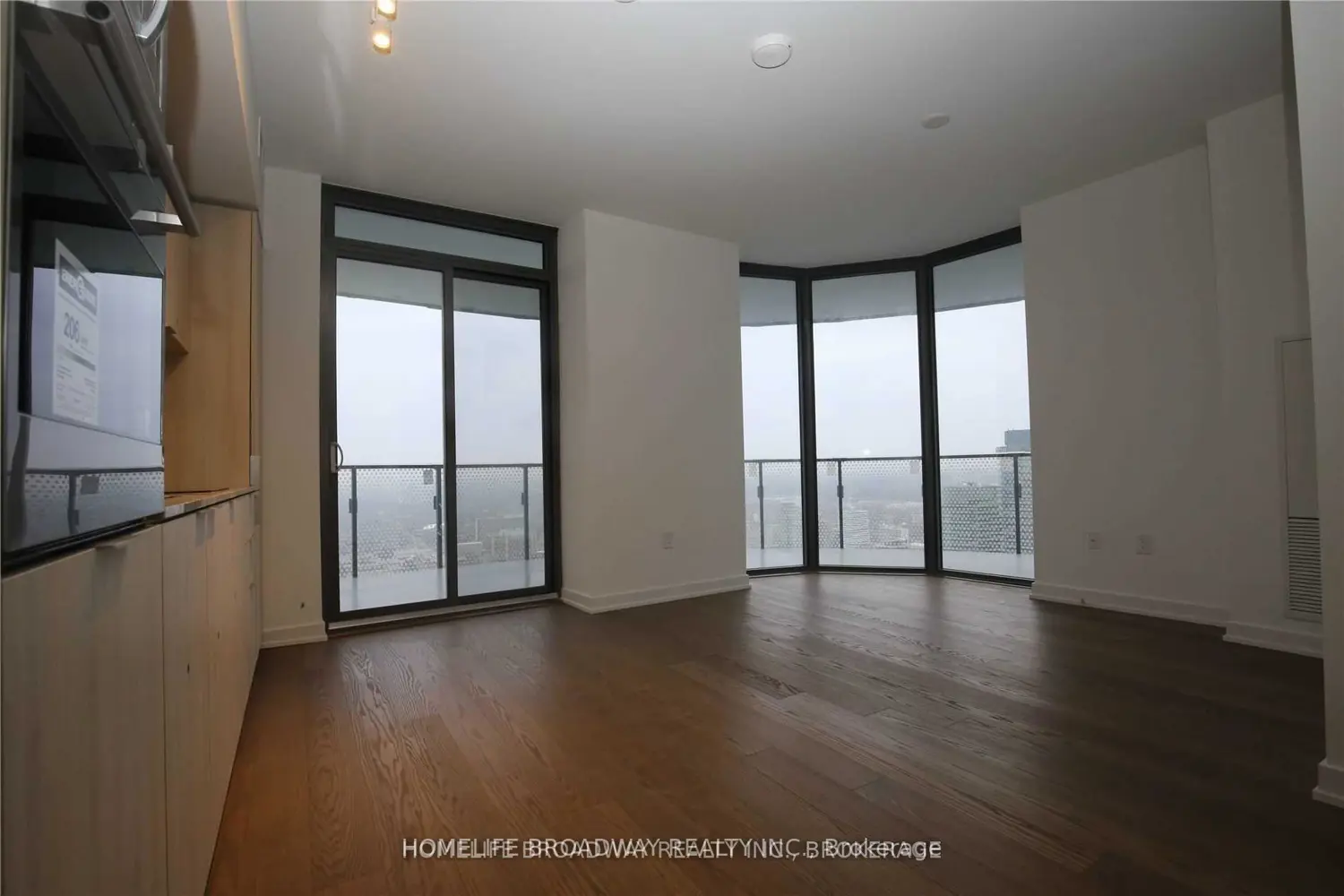 11 Wellesley Street 5708 photo 4