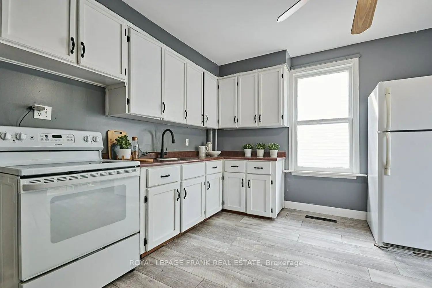 Additional image 8 of 493 St. Lawrence Avenue