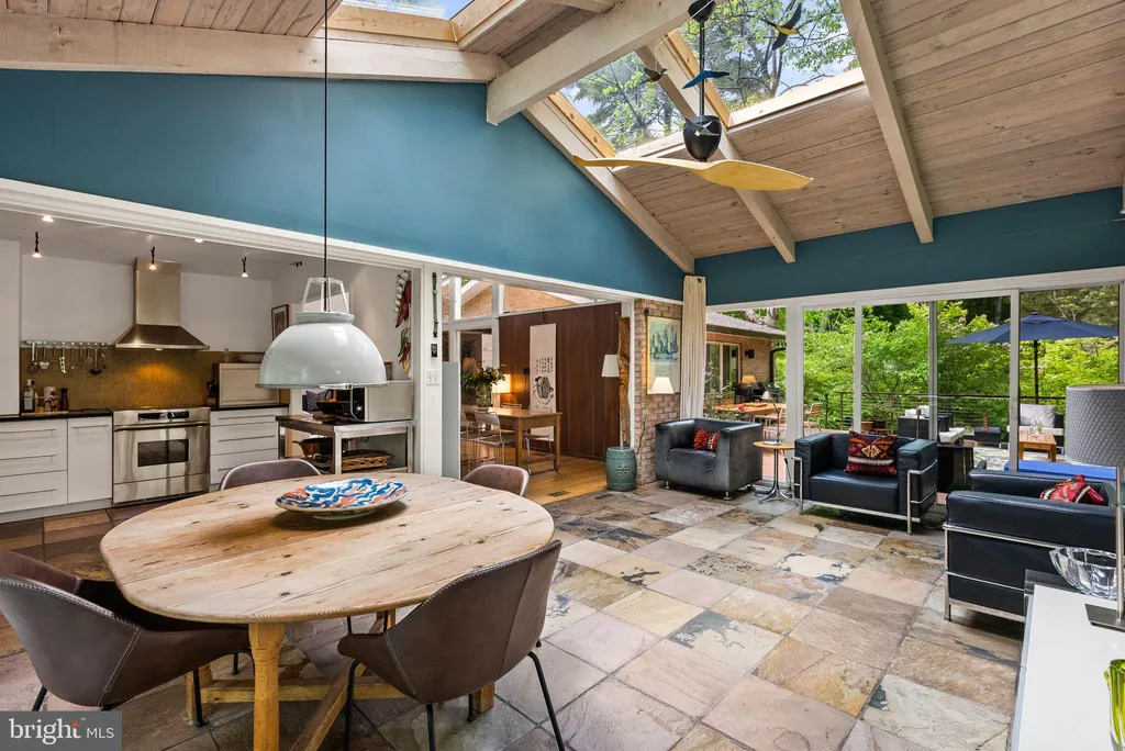 Additional image 43 of 8034 Park Overlook Drive, Bethesda, MD 20817
