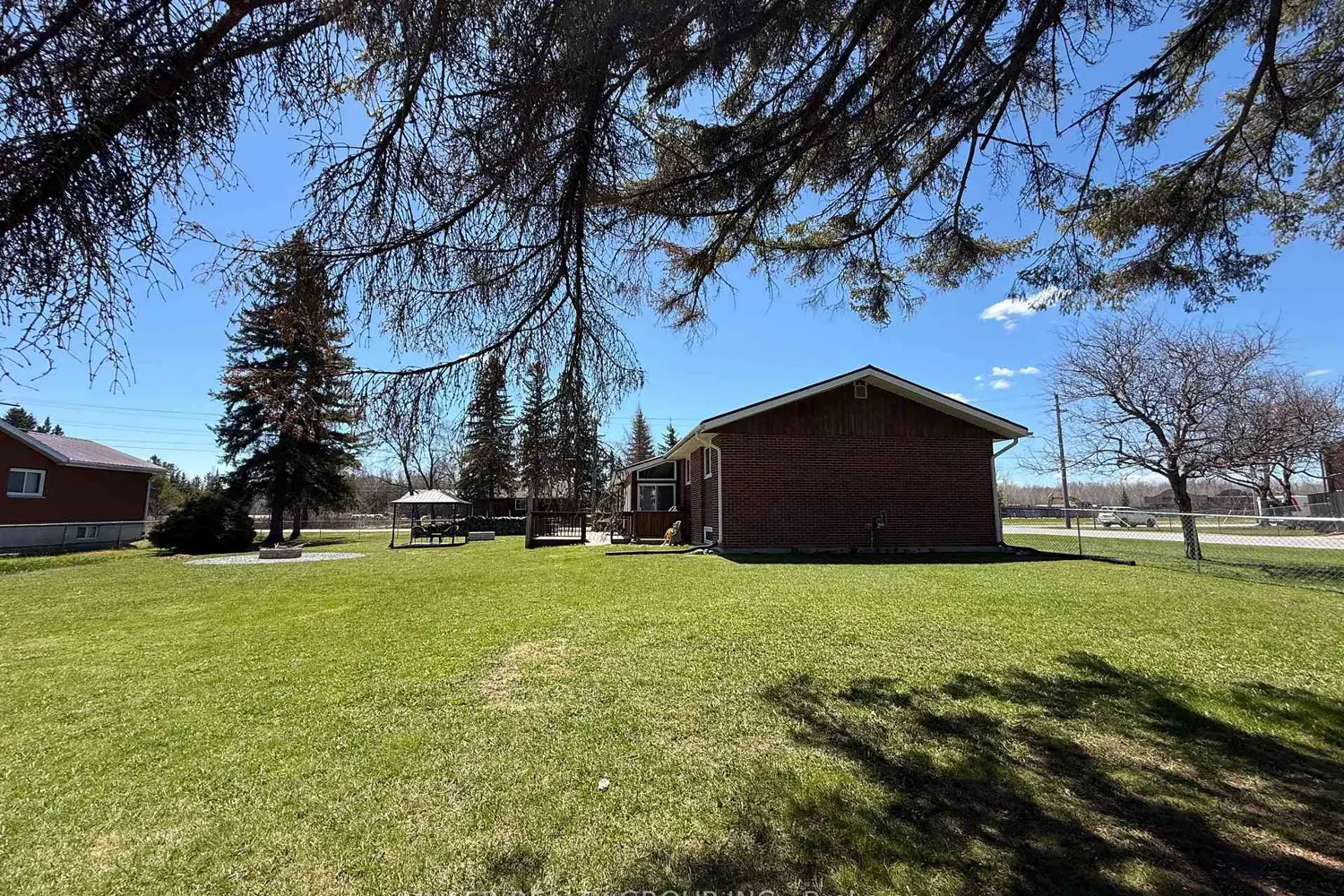 Additional image 15 of 37 Tenth Avenue