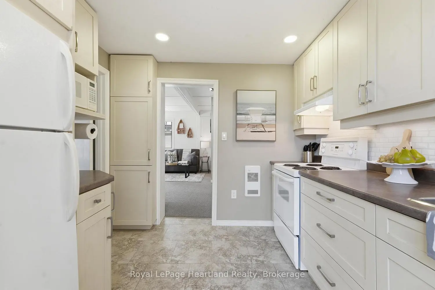 9 Maple Lane photo 5