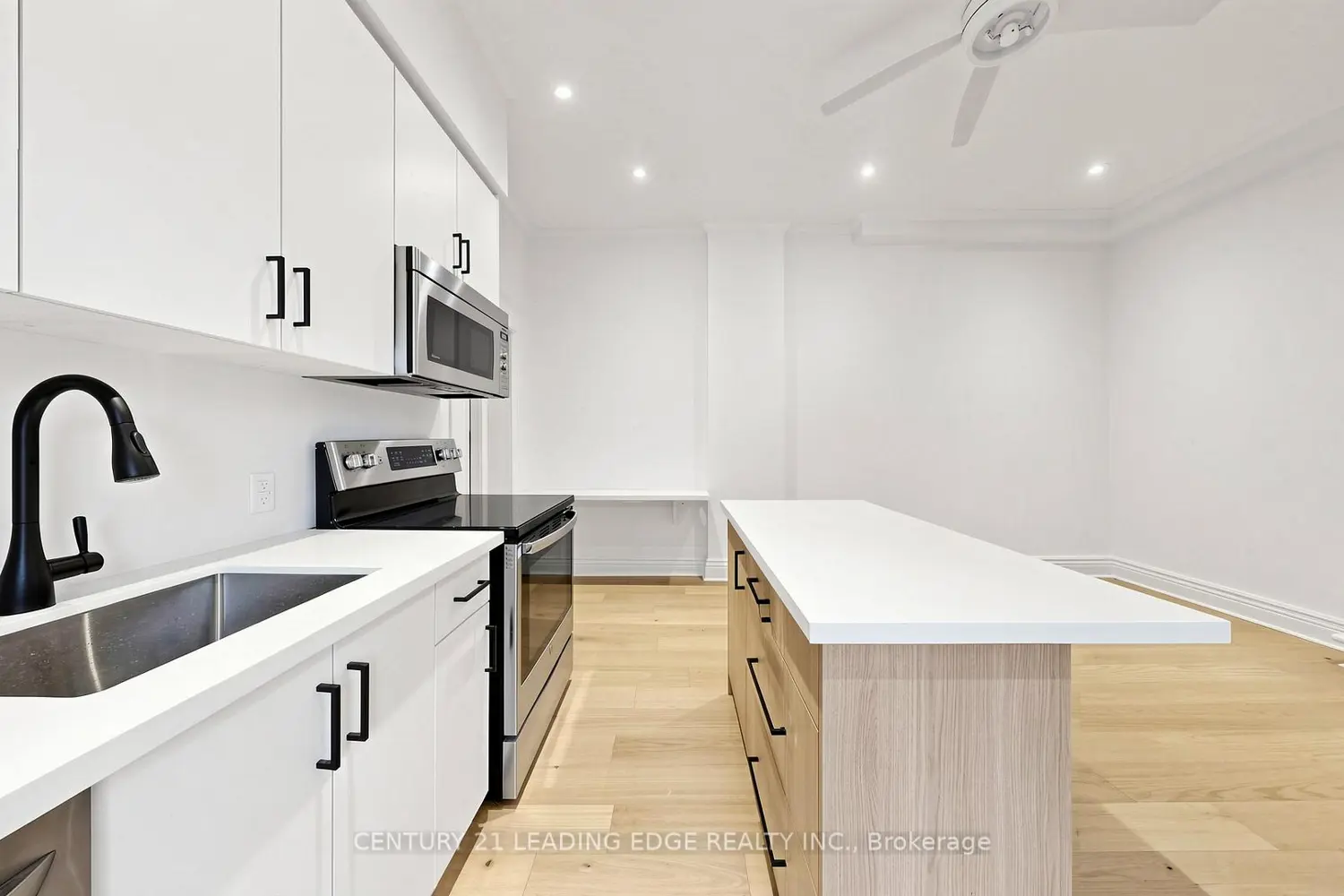 679 Woodbine Avenue photo 4